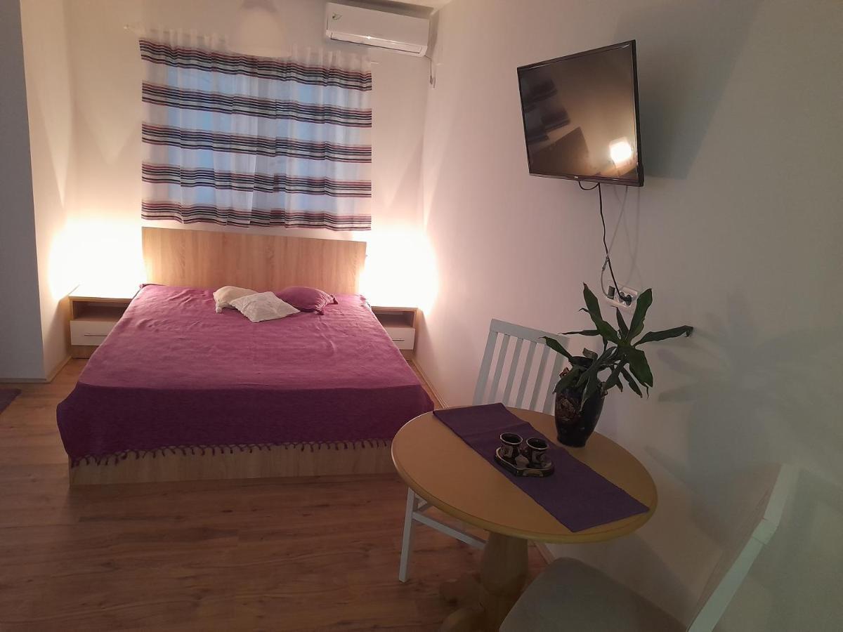 V & V Studio Apartments Ниш Екстер'єр фото