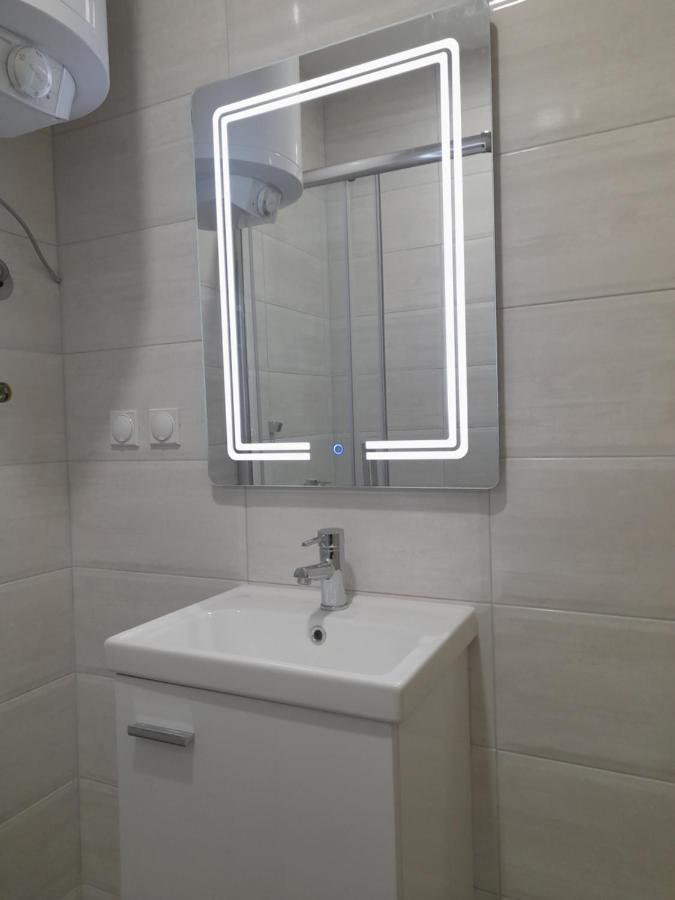 V & V Studio Apartments Ниш Екстер'єр фото