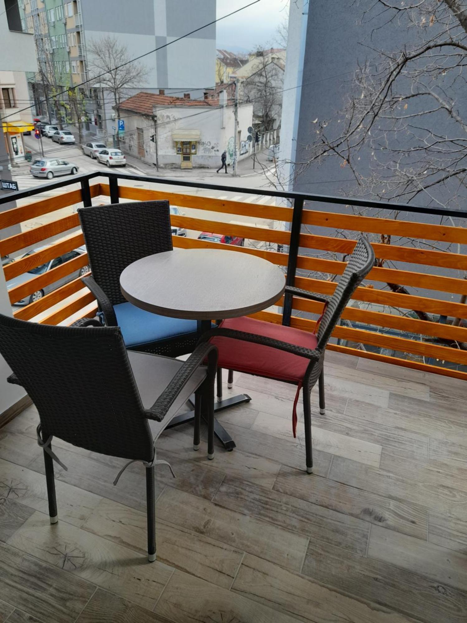 V & V Studio Apartments Ниш Номер фото
