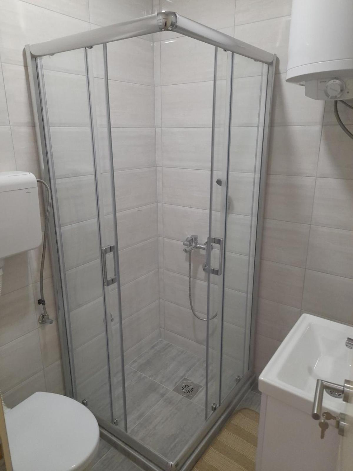 V & V Studio Apartments Ниш Екстер'єр фото